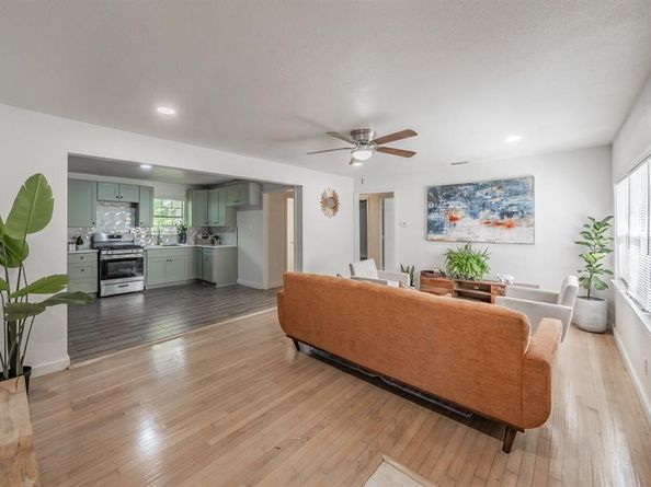 4310  Utah Avenue , Dallas Texas 75216