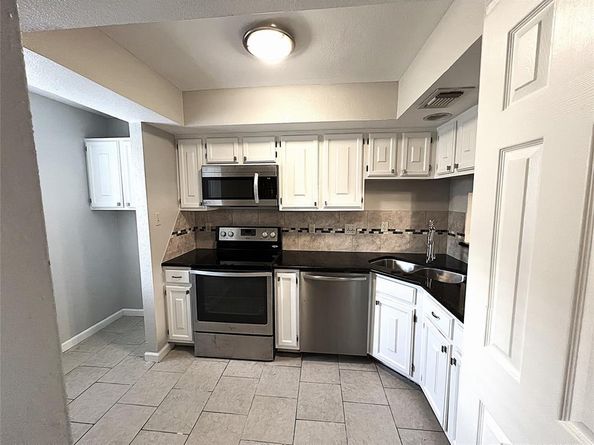 3635  Garden Brook Drive  20400, Farmers Branch Texas 75234