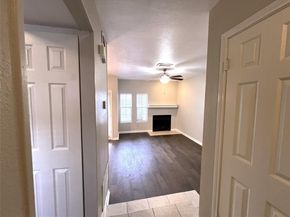 3635  Garden Brook Drive  20400, Farmers Branch Texas 75234