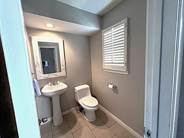 3635  Garden Brook Drive  20400, Farmers Branch Texas 75234