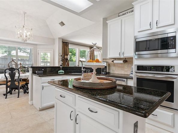 106 W Bristol Oak Circle , The Woodlands Texas 77382