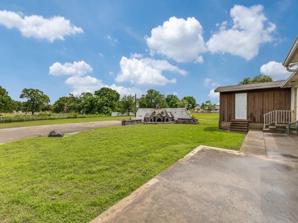 13134  Ravenview Road , Dallas Texas 75253