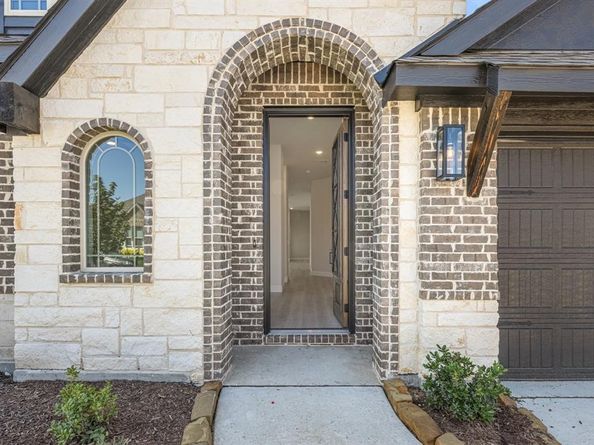402  Atlas Cedar Drive , Glenn Heights Texas 75154