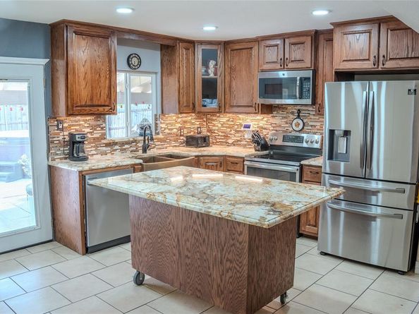 7016  Buttonwood Drive , Fort Worth Texas 76137