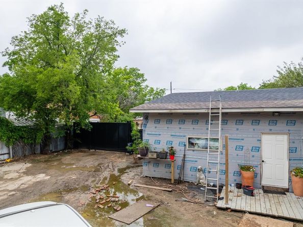 1100  Hillburn Drive , Dallas Texas 75217