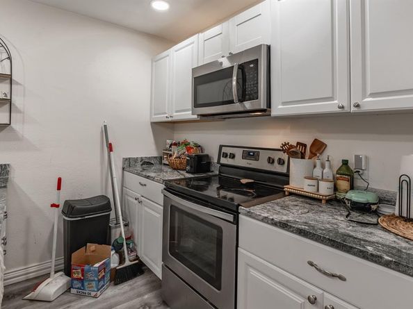 1100  Hillburn Drive , Dallas Texas 75217