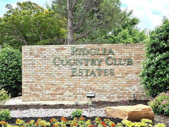 4046  Ridglea Country Club Drive  1201, Fort Worth Texas 76126