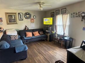 836  Travis Street , Garland Texas 75040