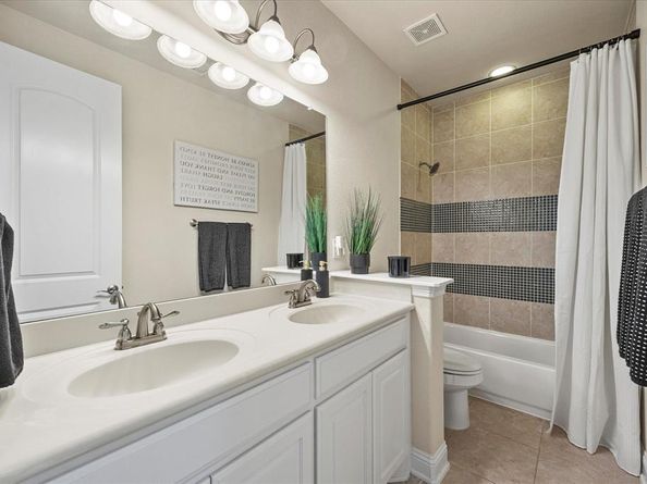 1904  Kings Pass , Heath Texas 75032