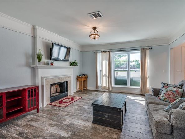 3305  Oakdale Court , Hurst Texas 76054
