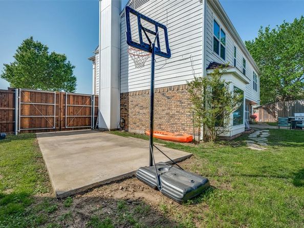 3305  Oakdale Court , Hurst Texas 76054