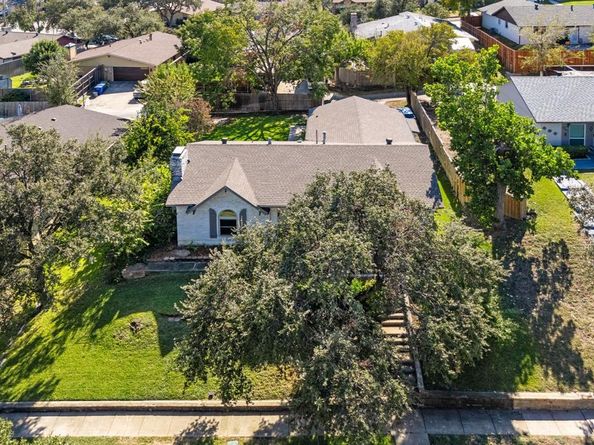 1830  Woodbury  , Carrollton Texas 75007