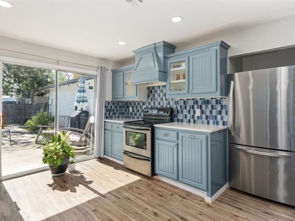 1830  Woodbury  , Carrollton Texas 75007