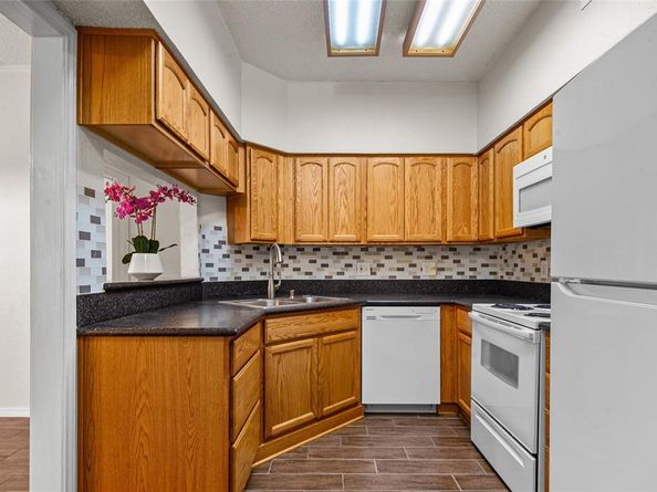 1700  Amelia Court  112, Plano Texas 75075