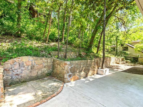 2230  Kessler Parkway , Dallas Texas 75208