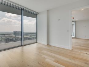 3130 N Harwood Street  1802, Dallas Texas 75201