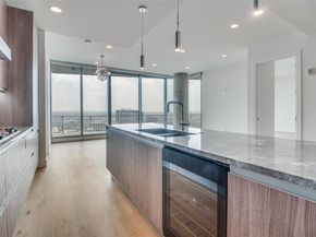 3130 N Harwood Street  1802, Dallas Texas 75201