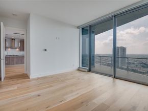 3130 N Harwood Street  1802, Dallas Texas 75201