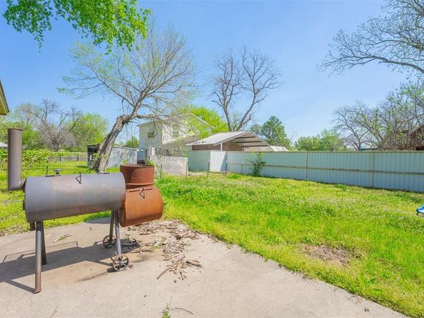 604 N Cherry Street , Aubrey Texas 76227