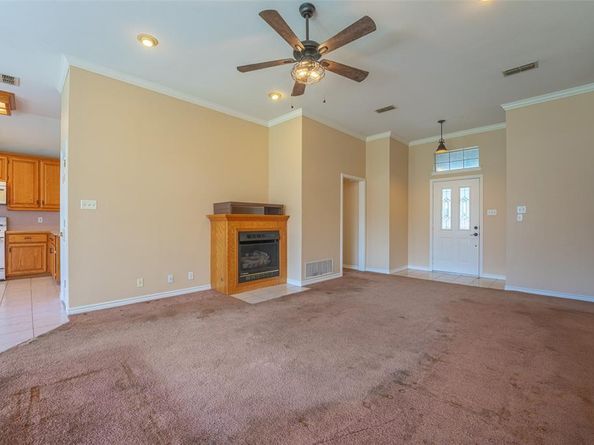 604 N Cherry Street , Aubrey Texas 76227