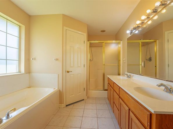 604 N Cherry Street , Aubrey Texas 76227