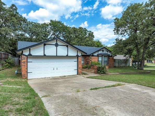 4505  Deer Lodge Court , Arlington Texas 76017