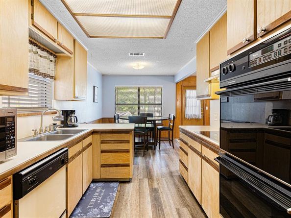 4505  Deer Lodge Court , Arlington Texas 76017