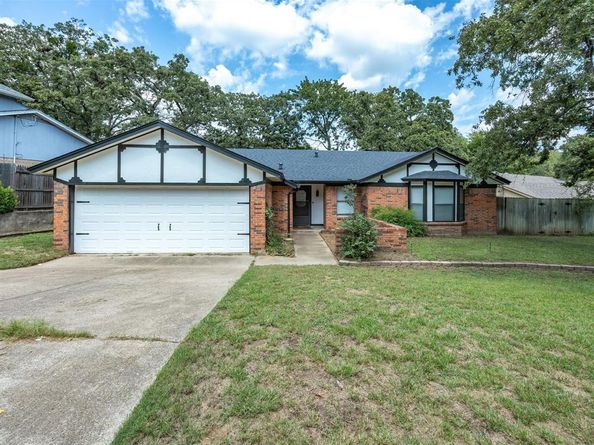 4505  Deer Lodge Court , Arlington Texas 76017