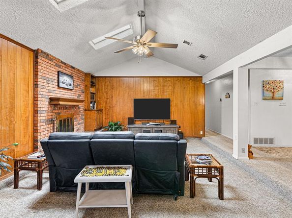 4505  Deer Lodge Court , Arlington Texas 76017