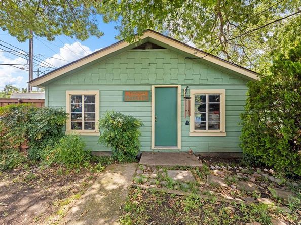 10382  Newcombe Drive , Dallas Texas 75228