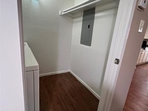 7431  Holly Hill Drive  105, Dallas Texas 75231