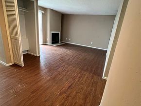 7431  Holly Hill Drive  105, Dallas Texas 75231