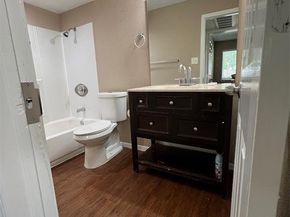 7431  Holly Hill Drive  105, Dallas Texas 75231