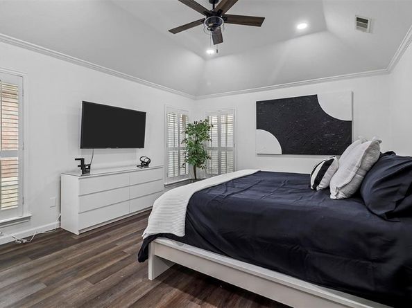 17708  Hillcrest Road , Dallas Texas 75252
