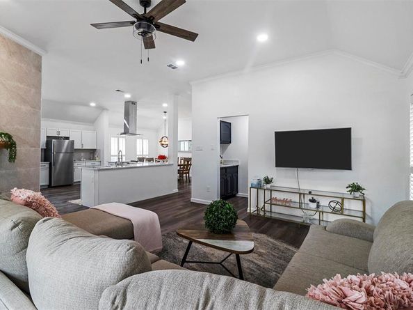 17708  Hillcrest Road , Dallas Texas 75252