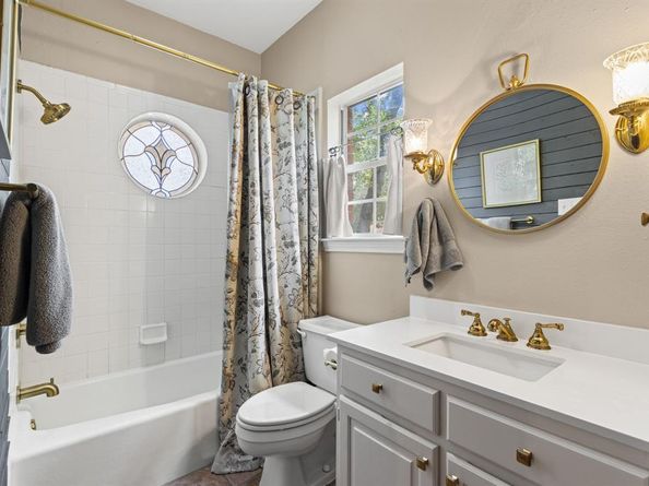 3826  Shady Meadow Drive , Grapevine Texas 76051