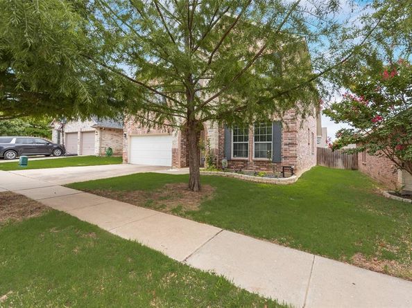 4521  Indian Paint Way , Denton Texas 76208