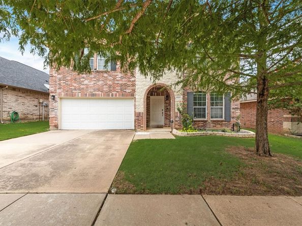 4521  Indian Paint Way , Denton Texas 76208