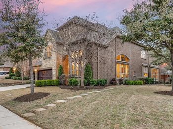 123  Alto Vista Drive 