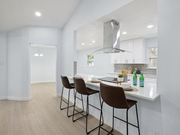 2204  Winewood Lane , Arlington Texas 76013