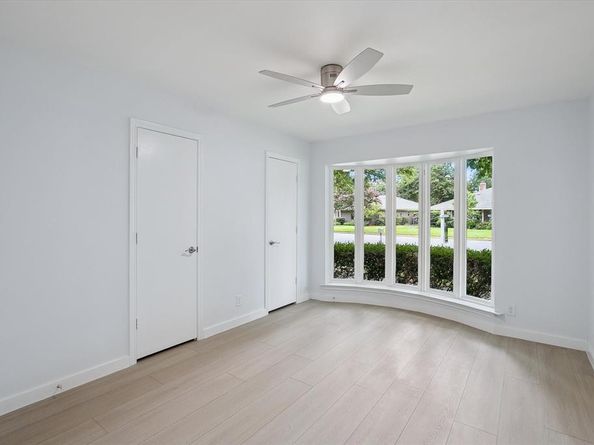 2204  Winewood Lane , Arlington Texas 76013