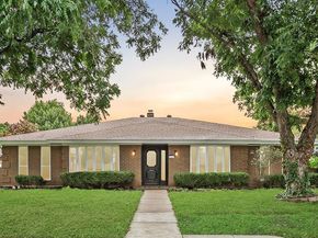 2204  Winewood Lane , Arlington Texas 76013