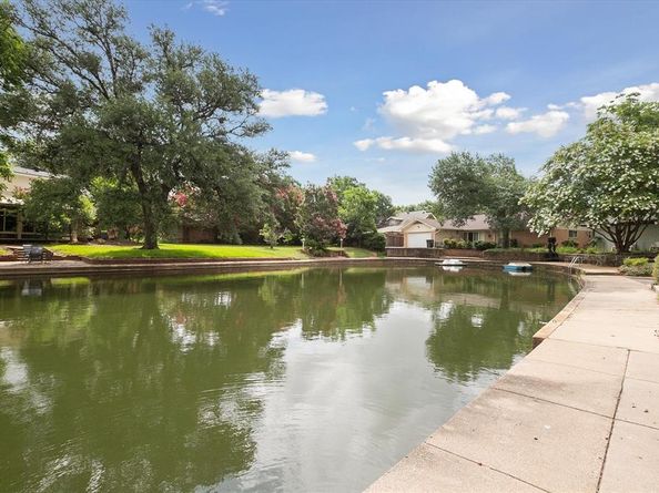 2204  Winewood Lane , Arlington Texas 76013