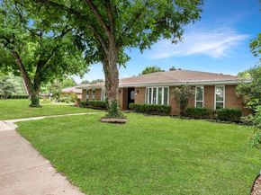2204  Winewood Lane , Arlington Texas 76013
