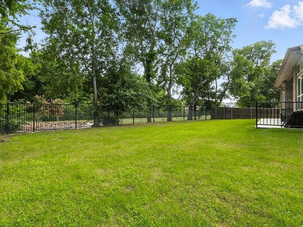 13583  Iron Liege Drive , Frisco Texas 75035
