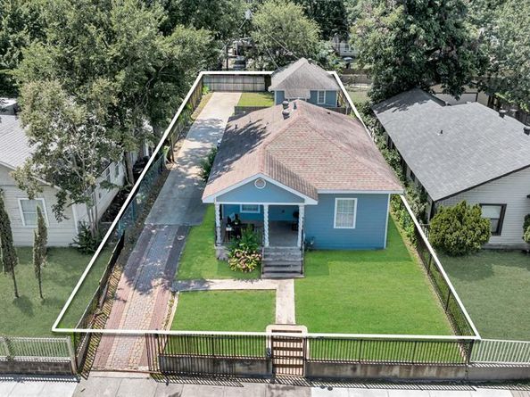 925 S Brighton Avenue , Dallas Texas 75208