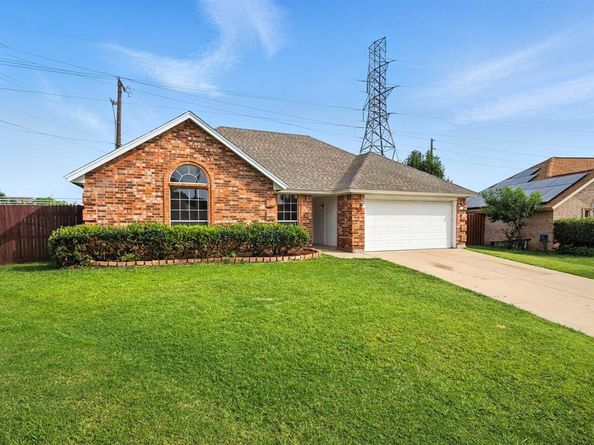 5601  Fairway Circle , Haltom City Texas 76117