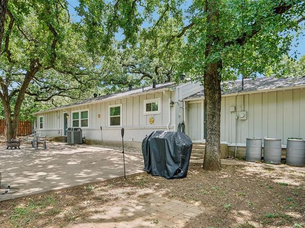 516  Hurstview Drive , Hurst Texas 76053