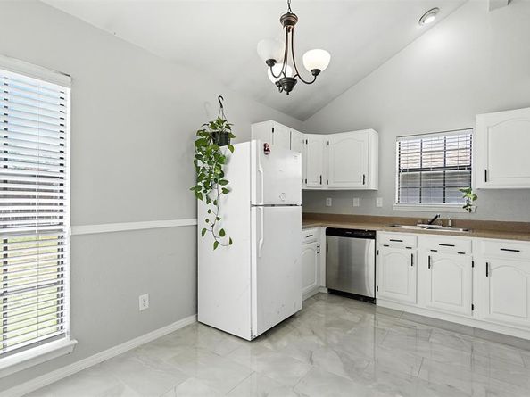 704  Timberbend Trail , Allen Texas 75002