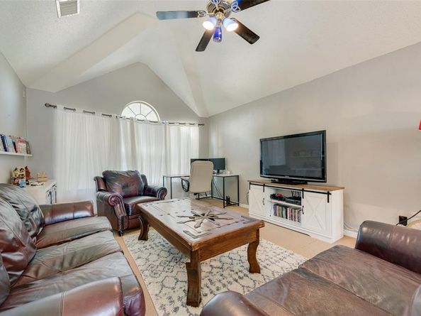 1129  Secretariat Drive , Grand Prairie Texas 75052